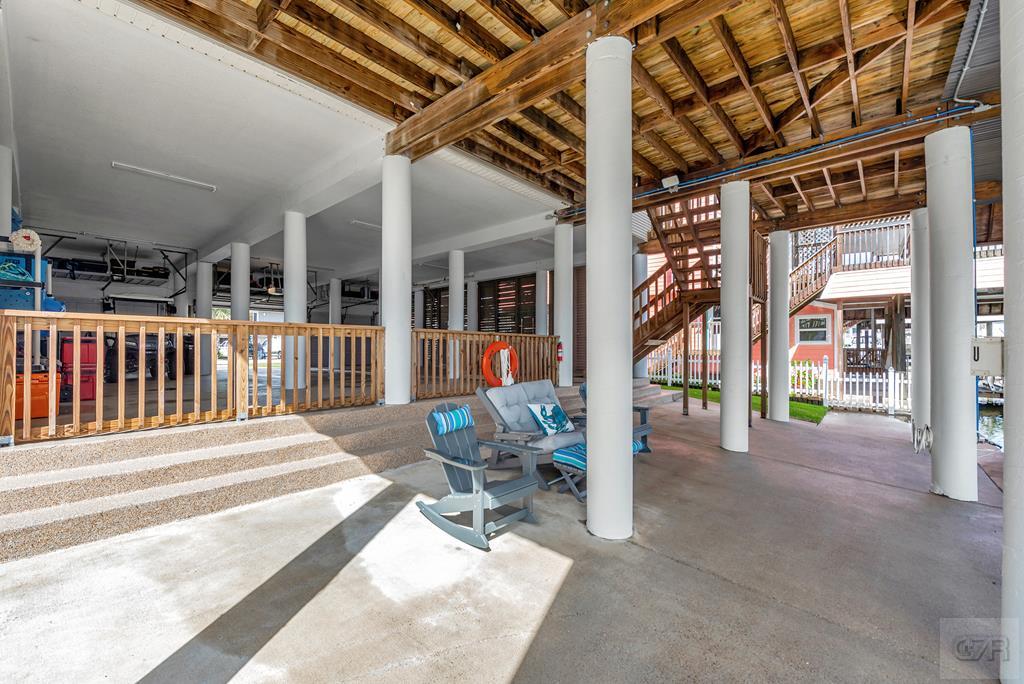 1427 Bamboo Drive, Tiki Island, California image 37
