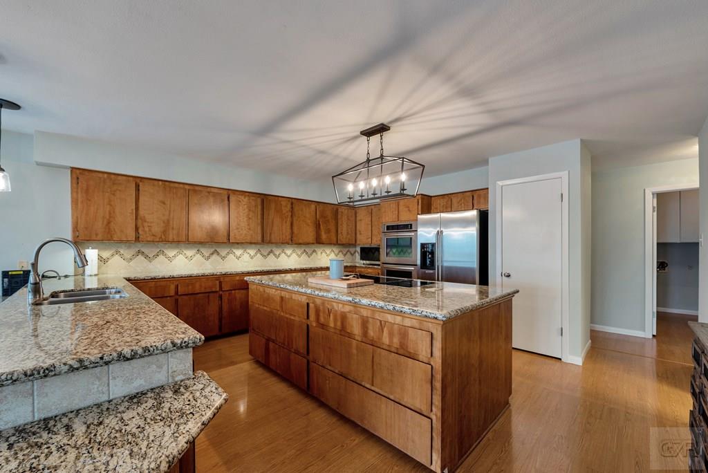 1327 Tiki Drive, Tiki Island, California image 11