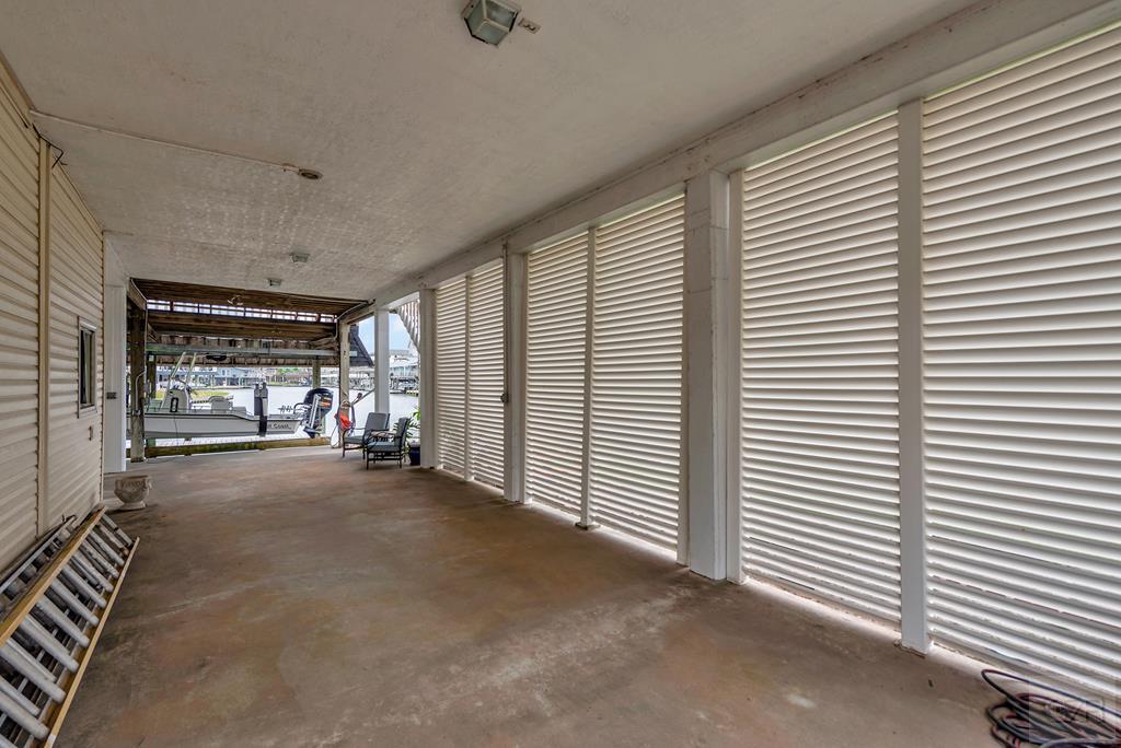 1327 Tiki Drive, Tiki Island, California image 35