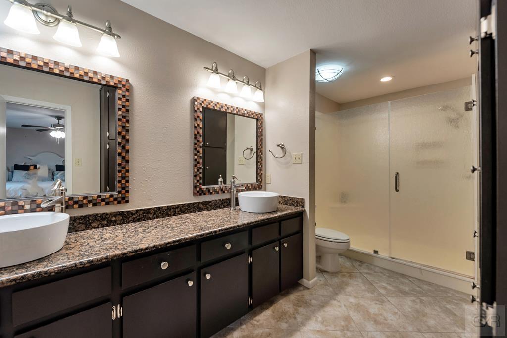 1327 Tiki Drive, Tiki Island, California image 25