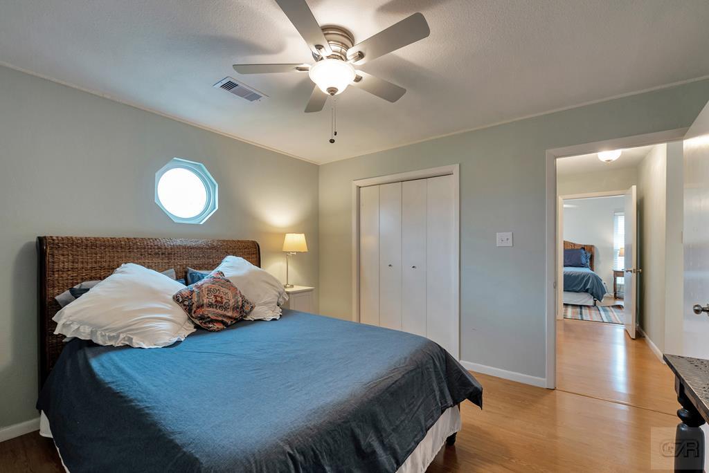 1327 Tiki Drive, Tiki Island, California image 15