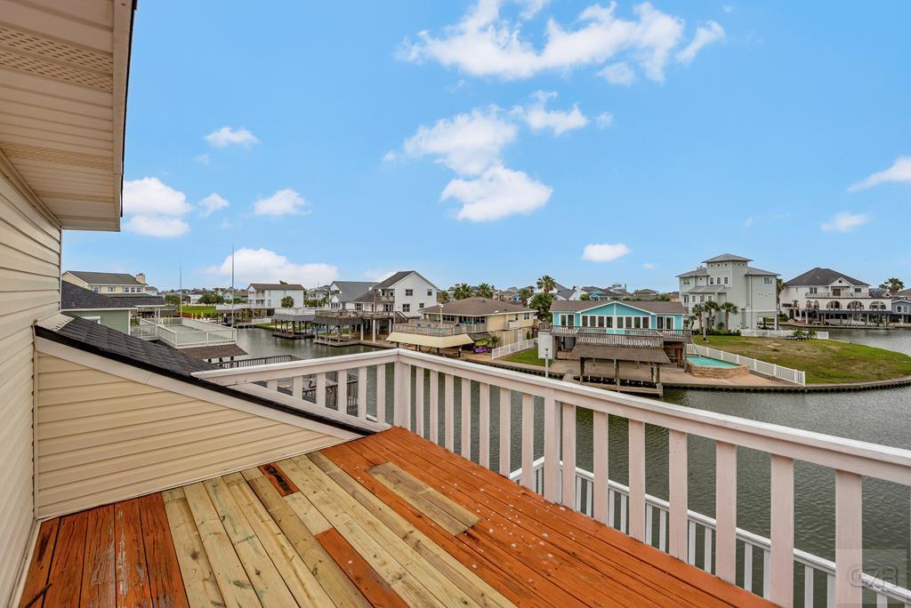 1327 Tiki Drive, Tiki Island, California image 27
