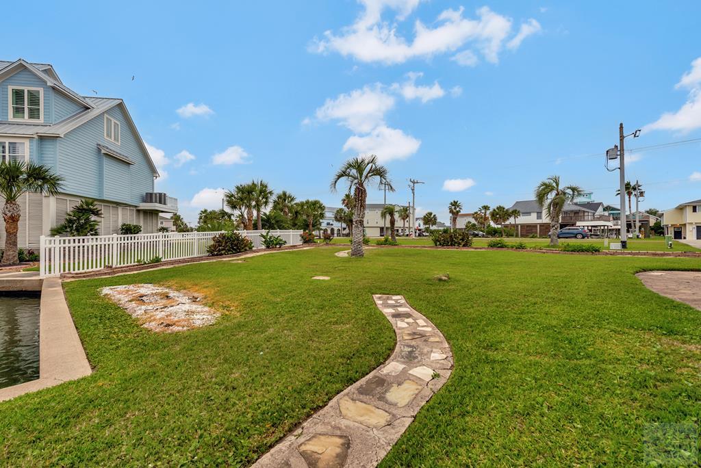 1327 Tiki Drive, Tiki Island, California image 41
