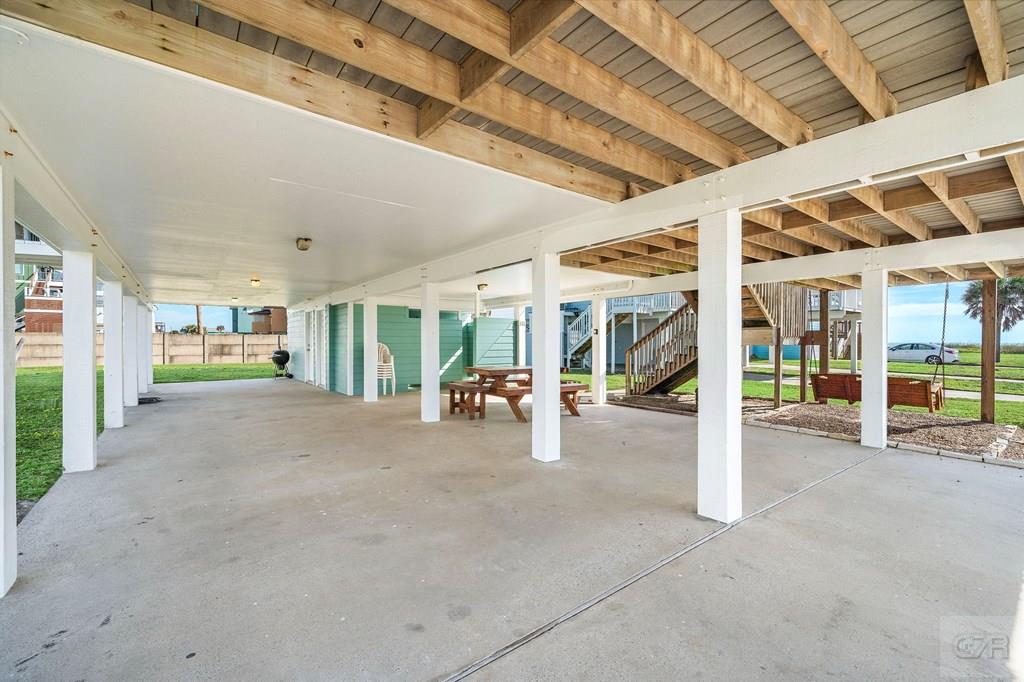 16906 N Beachcomber Drive, Jamaica Beach, Texas image 4