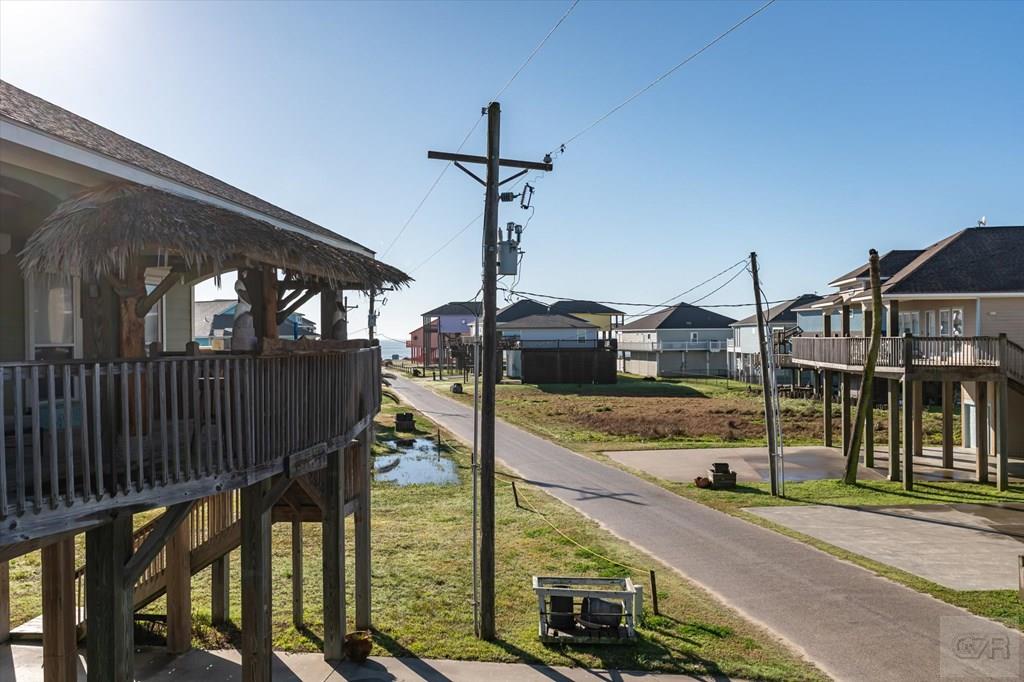 984 S Stingaree Drive, Crystal Beach, Texas image 21