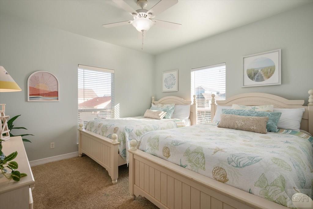 984 S Stingaree Drive, Crystal Beach, Texas image 18