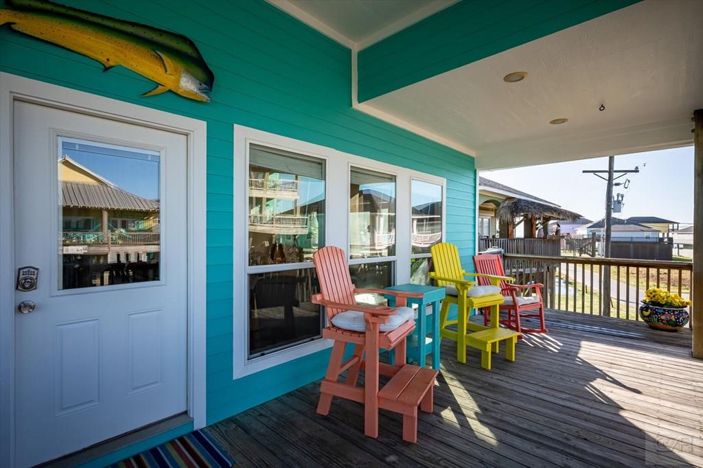 984 S Stingaree Drive, Crystal Beach, Texas image 6