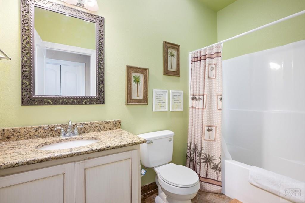 984 S Stingaree Drive, Crystal Beach, Texas image 20