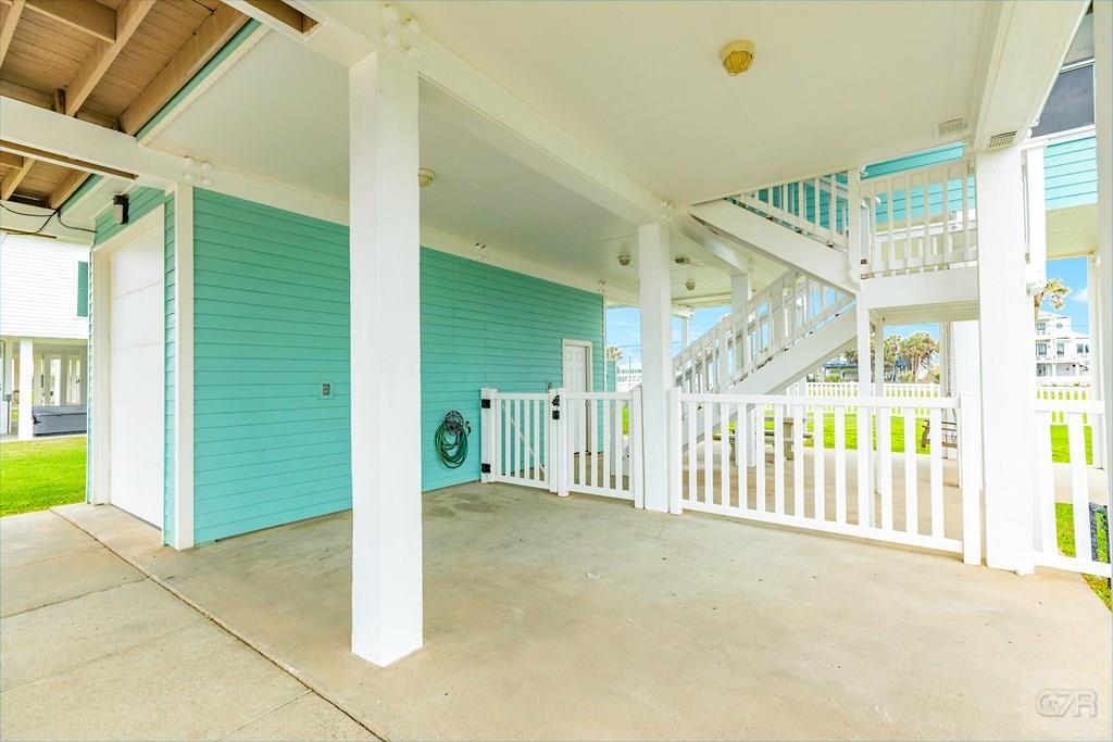 18302 E De Vaca Lane, Galveston, Texas image 9