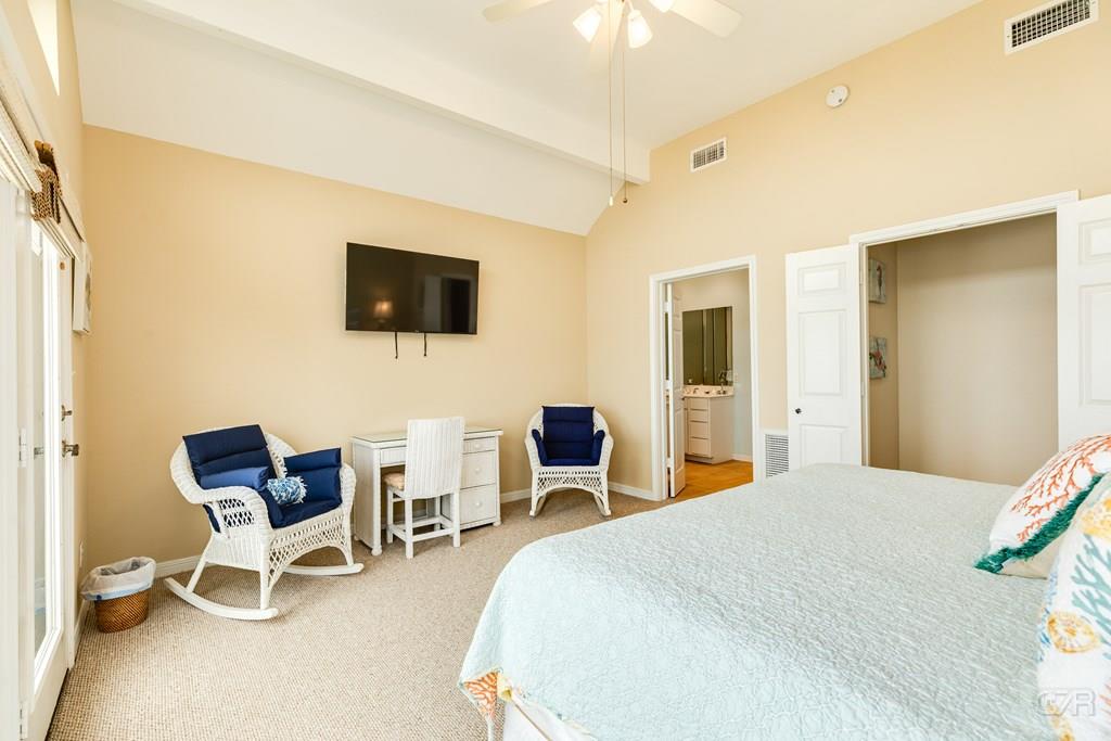 18302 E De Vaca Lane, Galveston, Texas image 32