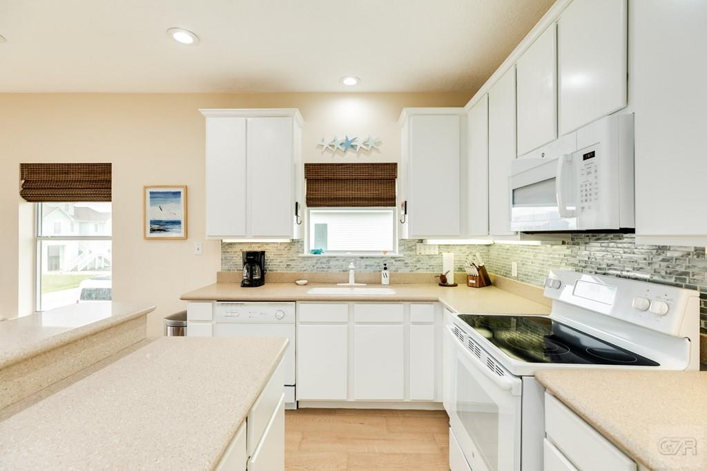 18302 E De Vaca Lane, Galveston, Texas image 29