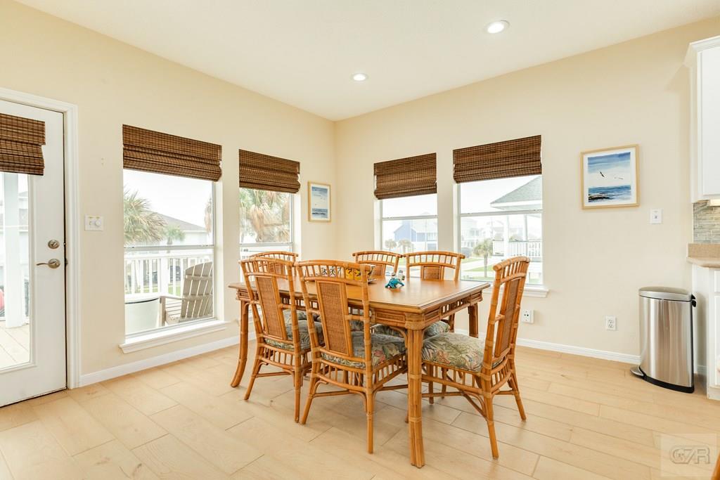 18302 E De Vaca Lane, Galveston, Texas image 25