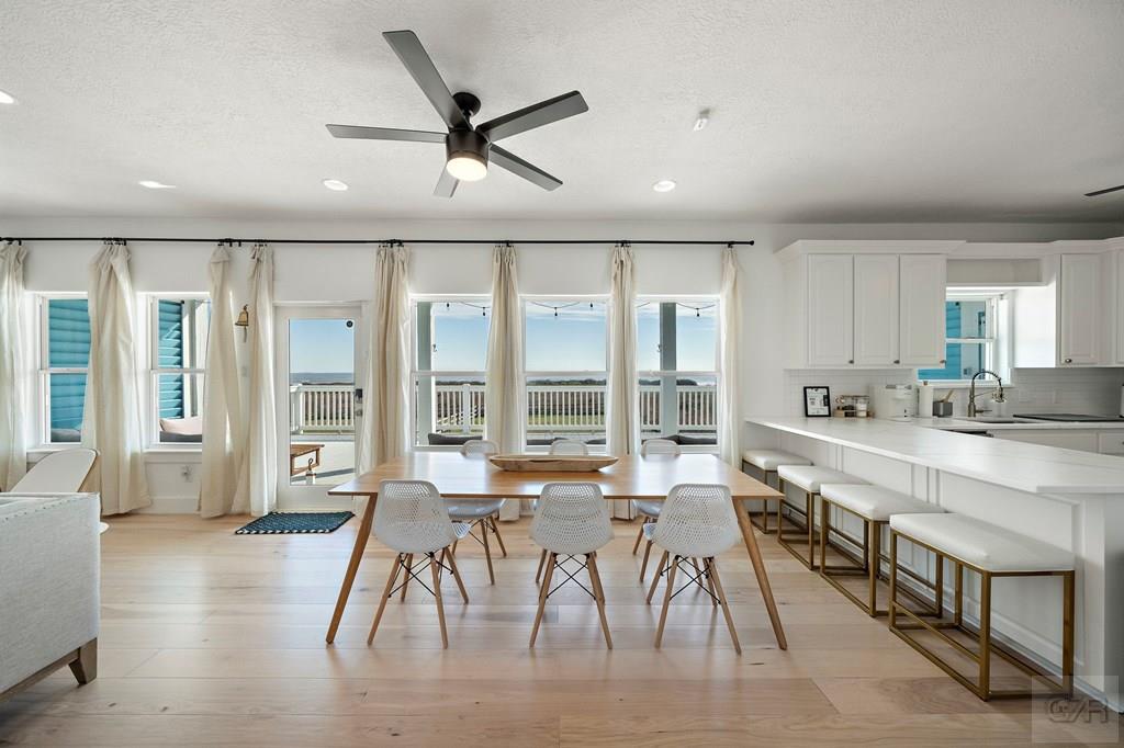 112 Ocean Shores Drive, Port Bolivar, Texas image 11