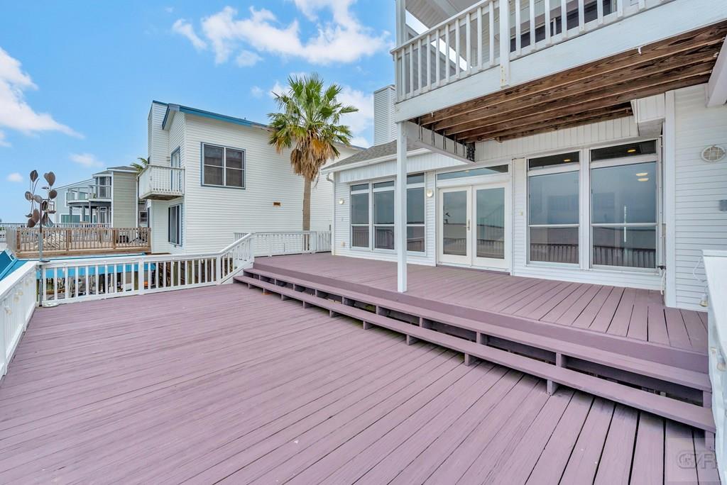301 E Isles End Road, Tiki Island, Texas image 32