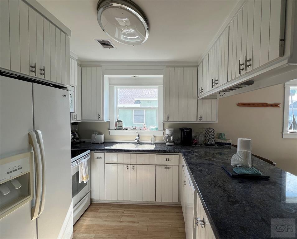 21820 Deaf P Smith Drive, Galveston, Texas image 16