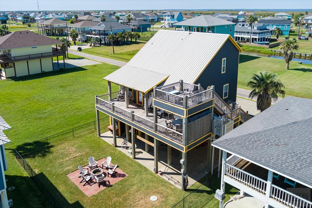 2932 Lakeside Drive, Crystal Beach, Texas image 1