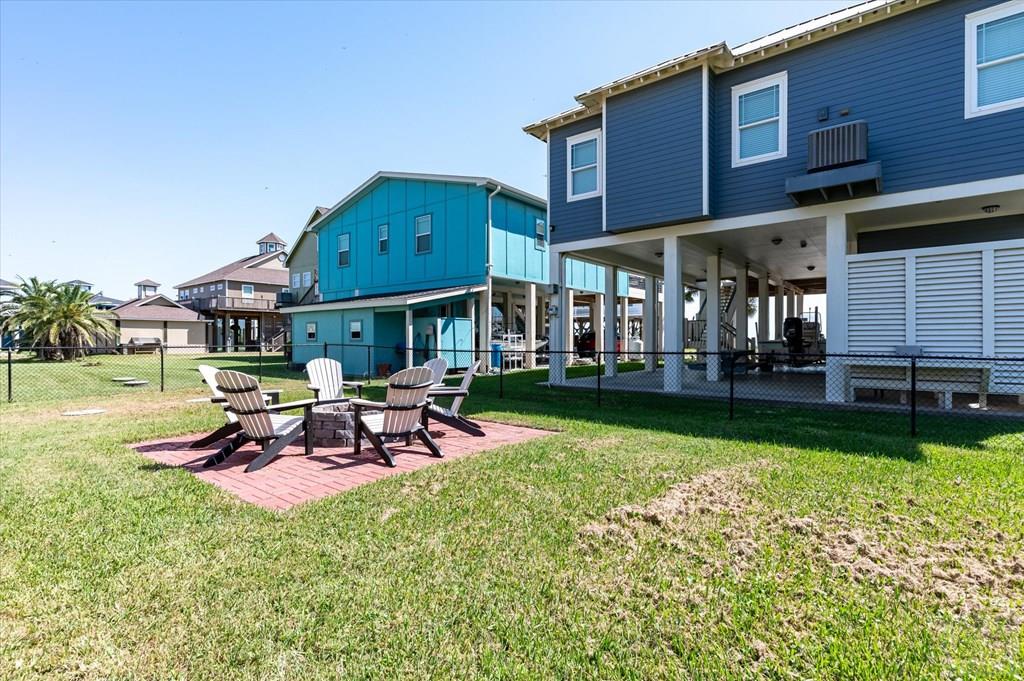 2932 Lakeside Drive, Crystal Beach, Texas image 10