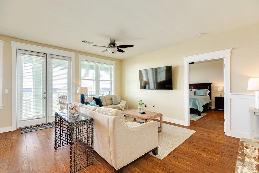 26934 Bay Water Drive, Galveston, Ohio image 4