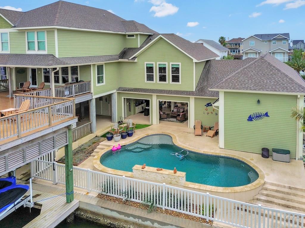 1522 Windsong Way, Tiki Island, Texas image 2