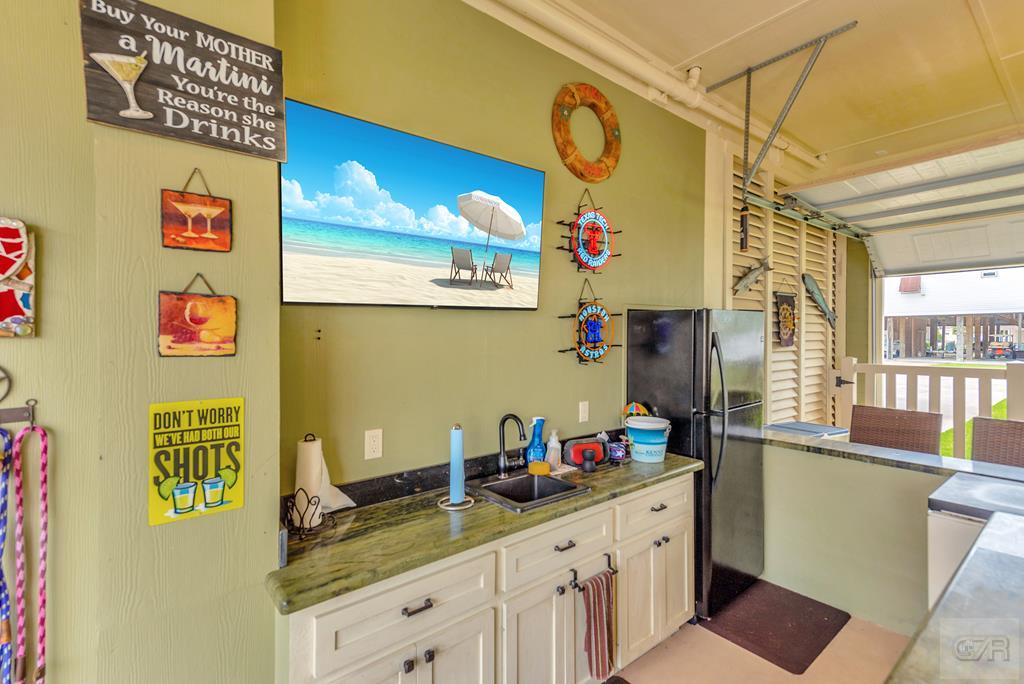 1522 Windsong Way, Tiki Island, Texas image 39