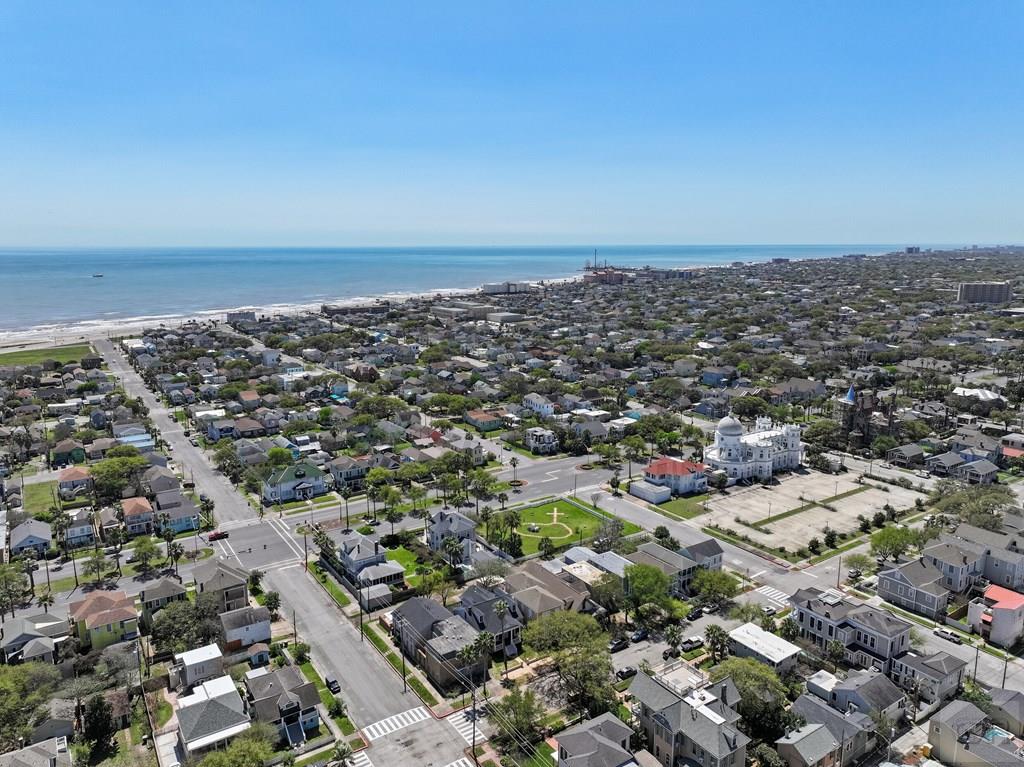 1205 Sealy Street, Galveston, Texas image 4