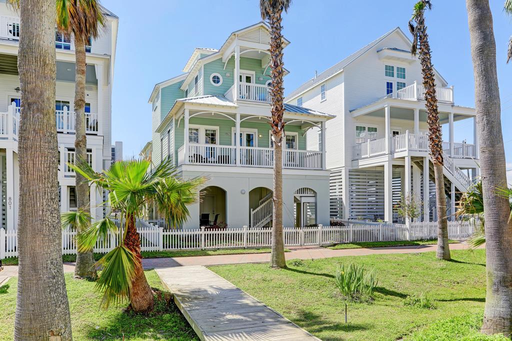 745 Shiraz Passage, Galveston, Texas image 1