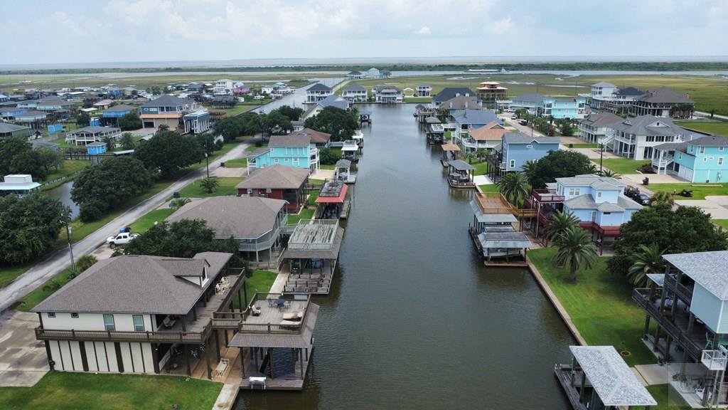 1170 Waterways Drive, Crystal Beach, Texas image 6