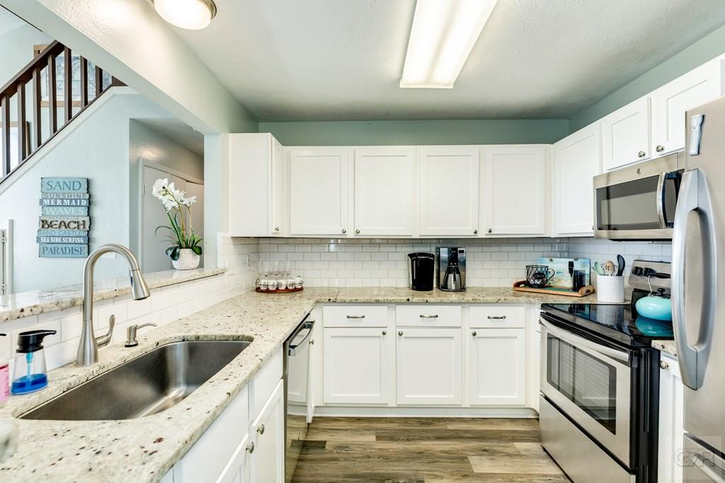 2418 Blue Water Hwy, SURFSIDE, Texas image 13