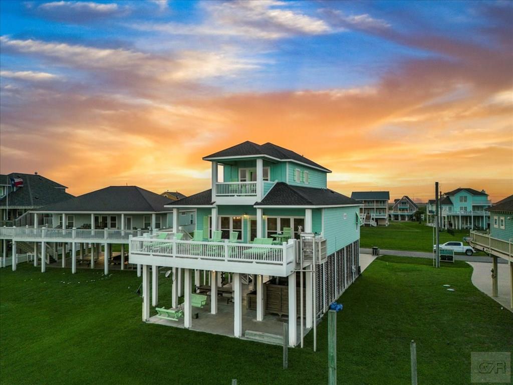 3212 Sea Castle Drive, Crystal Beach, Texas image 2