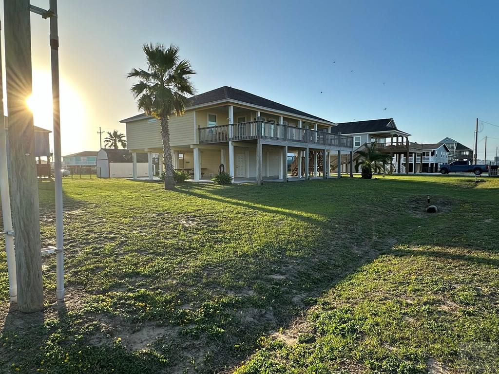 959 Palmetto Drive, Crystal Beach, Texas image 7