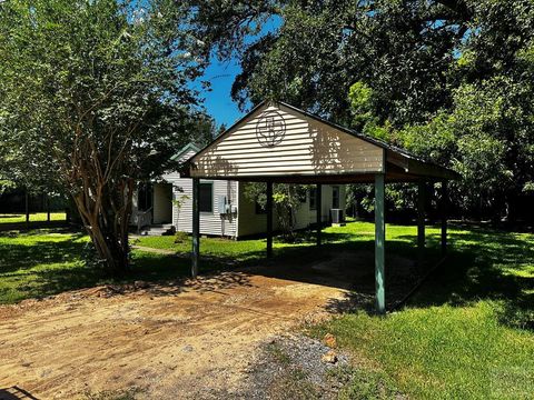 Homes For Sale - 3307 Triplett Street<br/> Bacliff, TX 77518