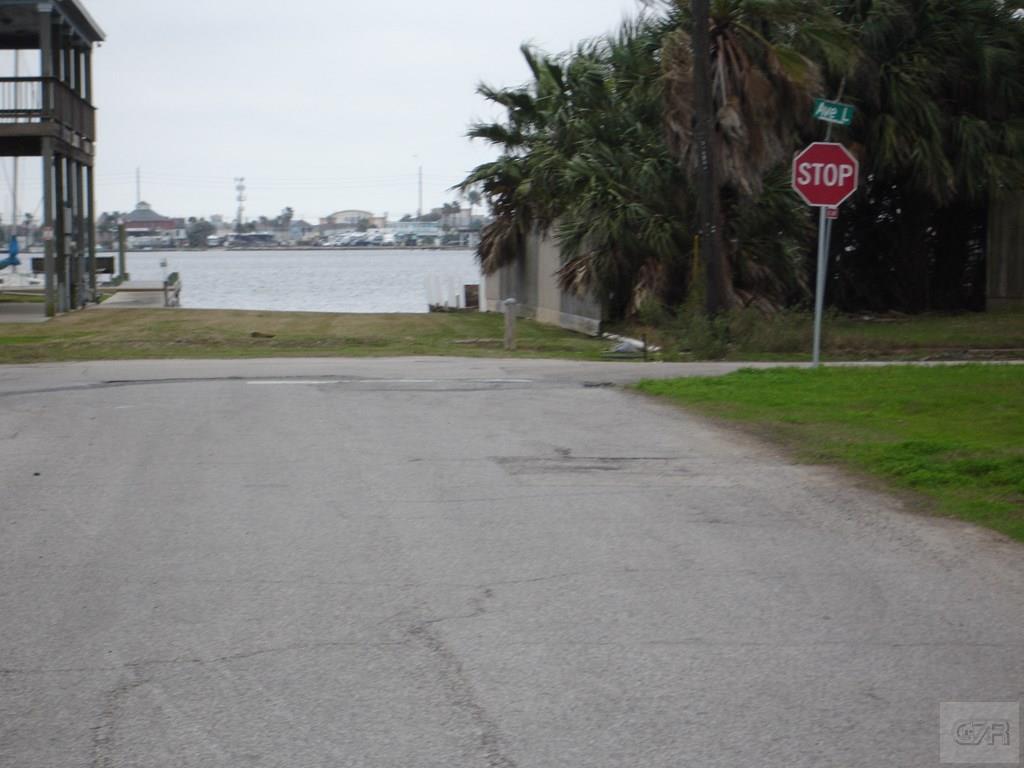 1025 63rd Street, Galveston, Texas image 5