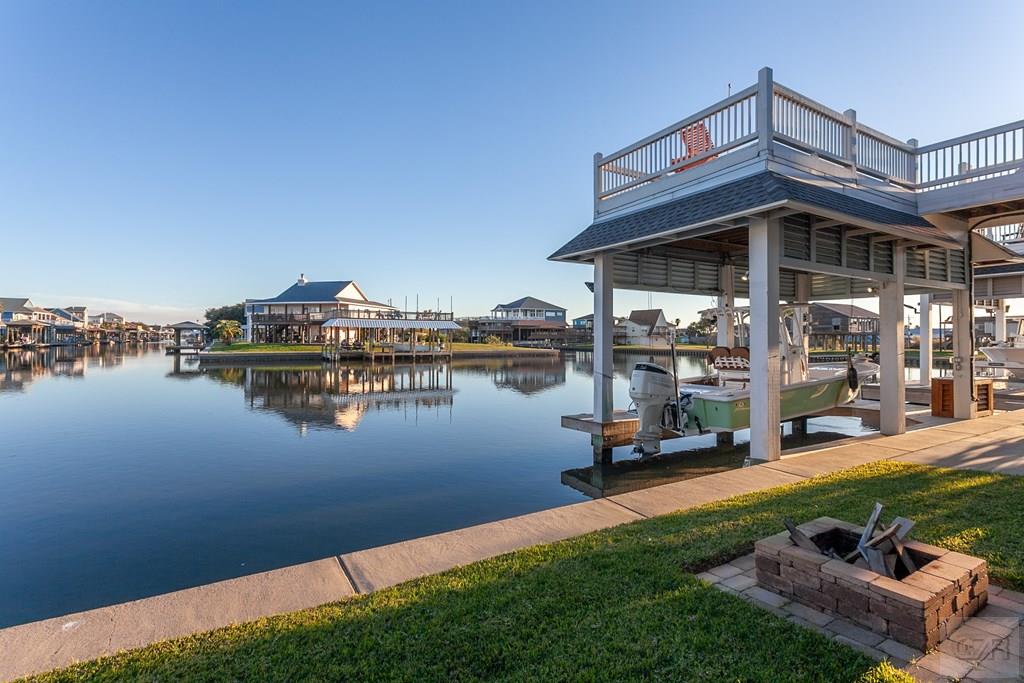 1295 Lagoon Drive, Crystal Beach, Texas image 17