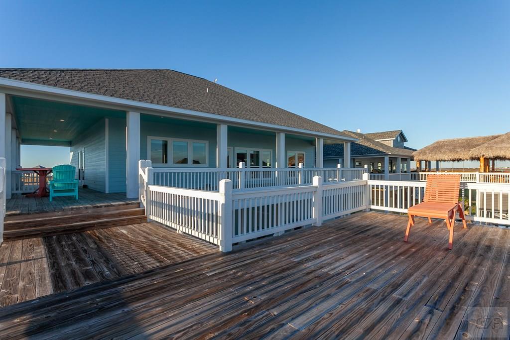 1295 Lagoon Drive, Crystal Beach, Texas image 5