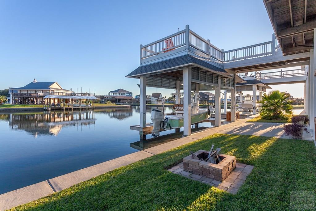 1295 Lagoon Drive, Crystal Beach, Texas image 16