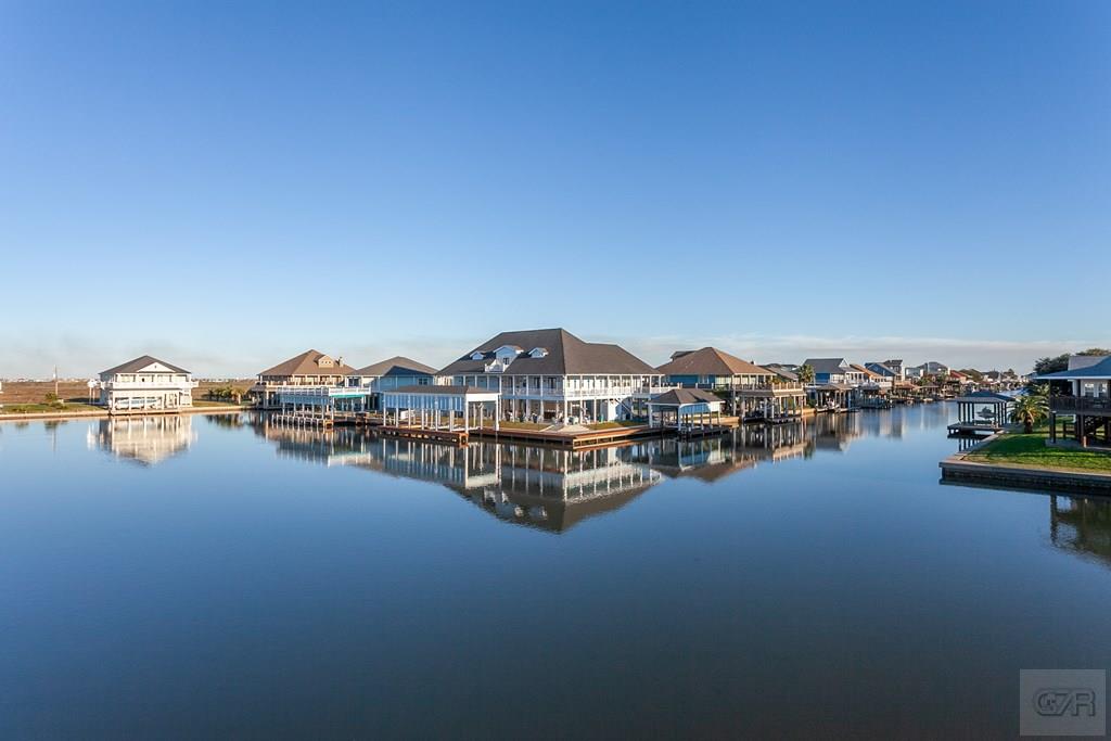 1295 Lagoon Drive, Crystal Beach, Texas image 6