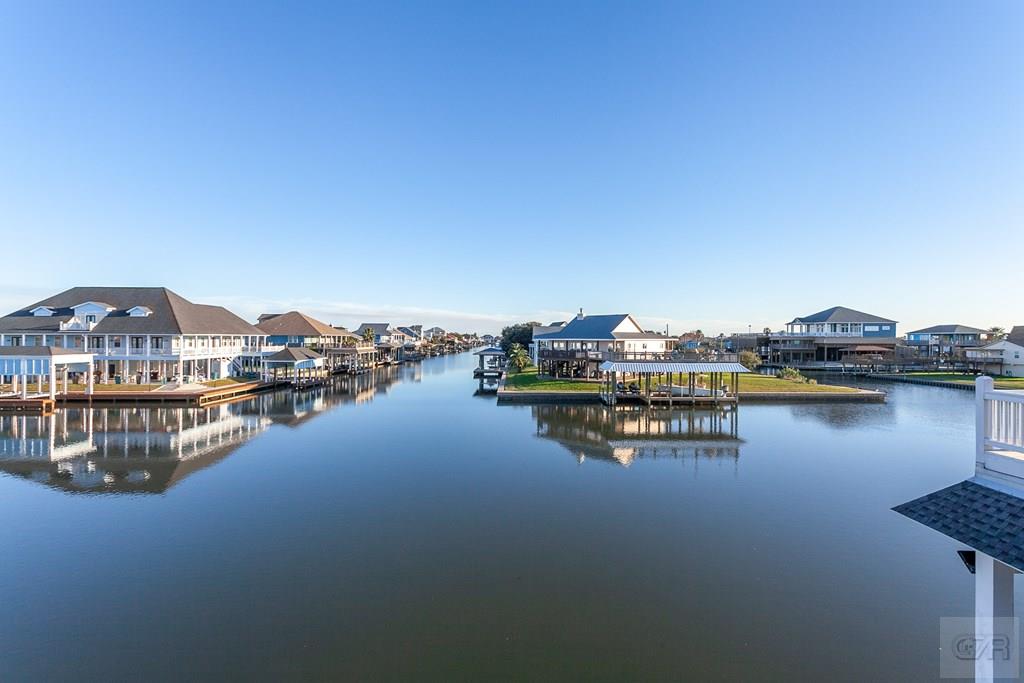 1295 Lagoon Drive, Crystal Beach, Texas image 4