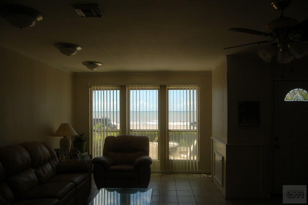 8302 Seawall Blvd, Galveston, Texas image 4