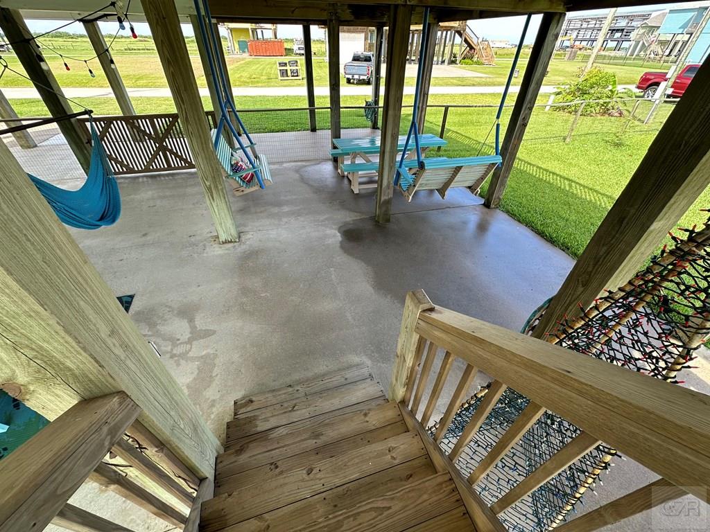 855 West Lane, Crystal Beach, Texas image 10