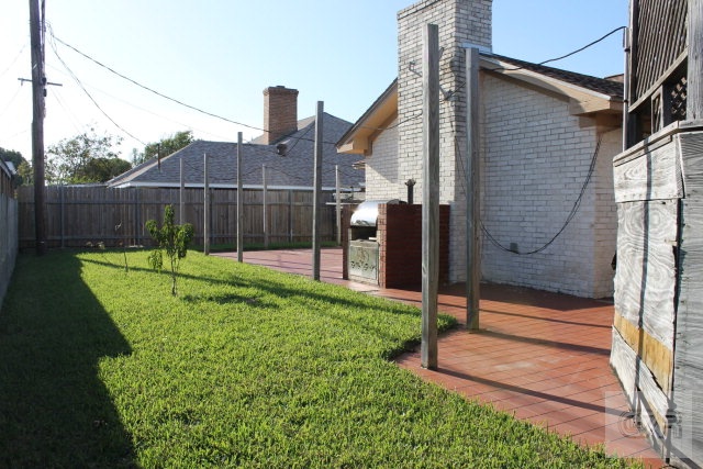 7705 Beluche Drive, Galveston, Texas image 31