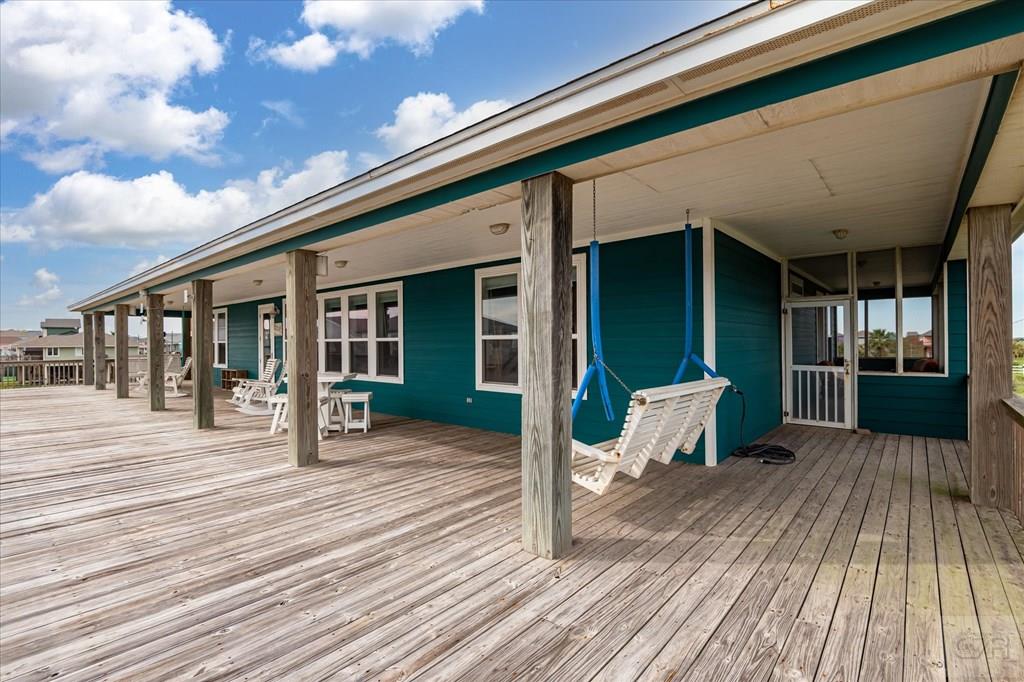 172 Ocean View Drive, Crystal Beach, Texas image 17