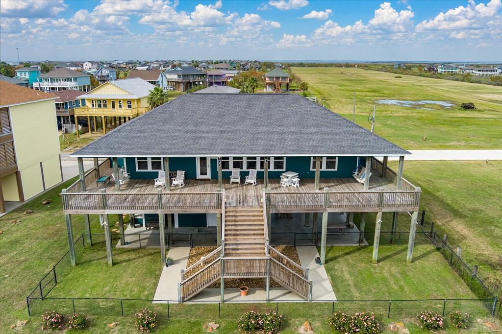 172 Ocean View Drive, Crystal Beach, Texas image 9