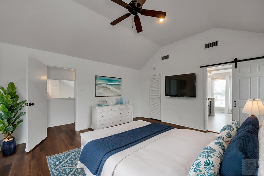 1302 Tiki Drive, Tiki Island, California image 25