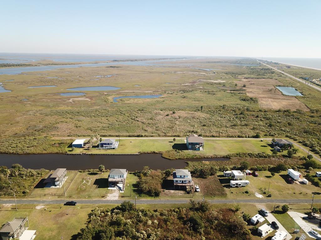 1108 N Tuna Drive, Crystal Beach, Texas image 11