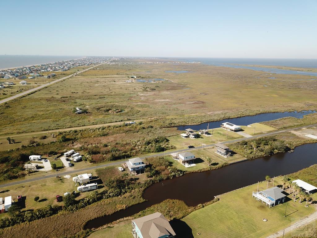 1108 N Tuna Drive, Crystal Beach, Texas image 9