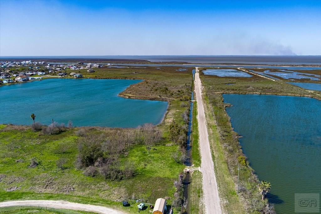 1105 Bobs Lane, Crystal Beach, Texas image 17