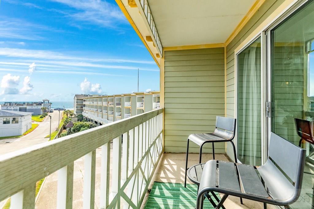 6300 Seawall Blvd, Galveston, Texas image 23