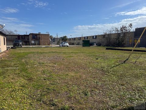 Vacant Land For Sale - 19-- 43rd<br/> Galveston, TX 77550