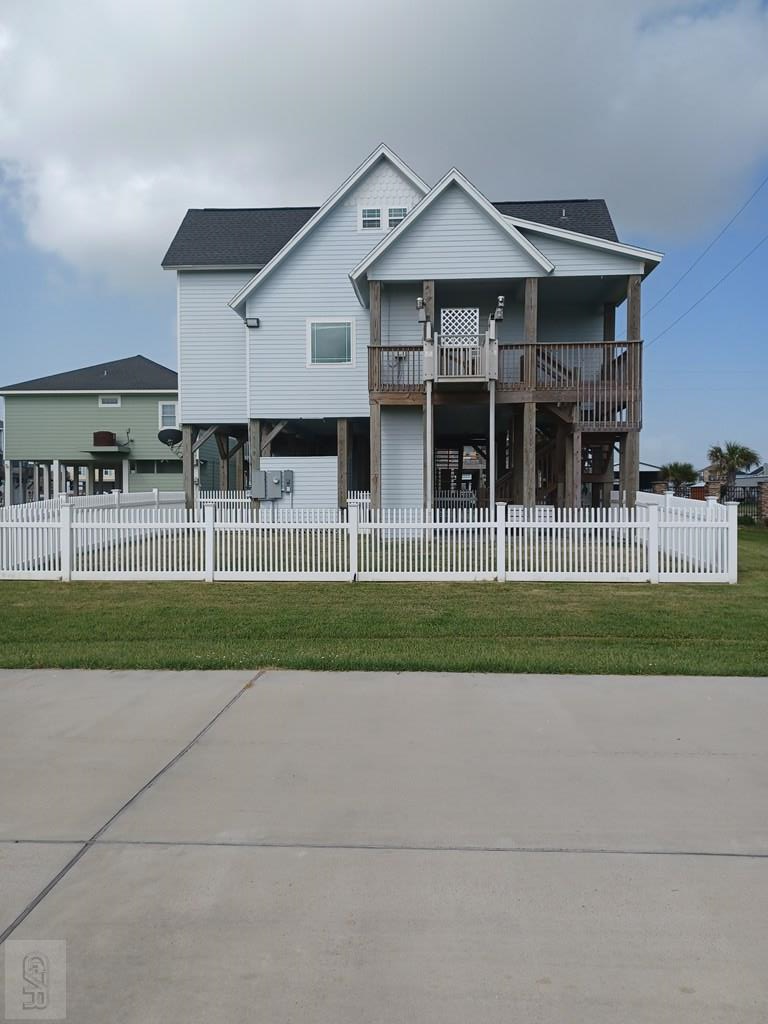 844 East Road, Crystal Beach, Texas image 3