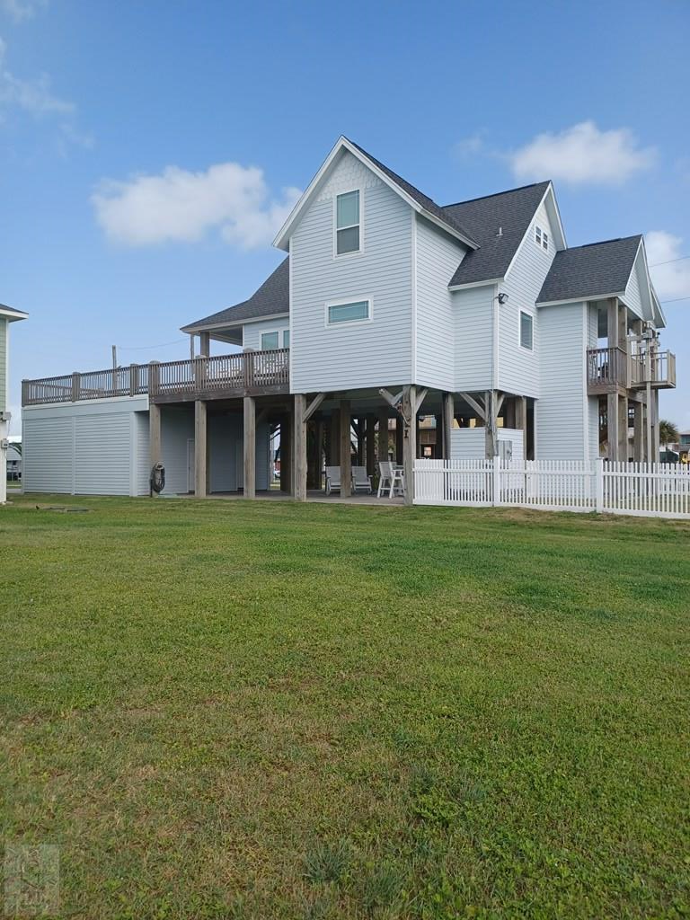 844 East Road, Crystal Beach, Texas image 4